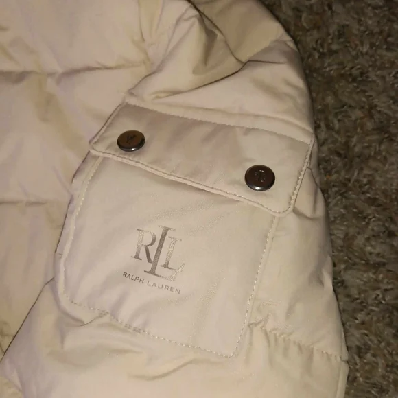 Women's Ralph Lauren creamWomen's Ralph Lauren cream - Picture 6 of 7